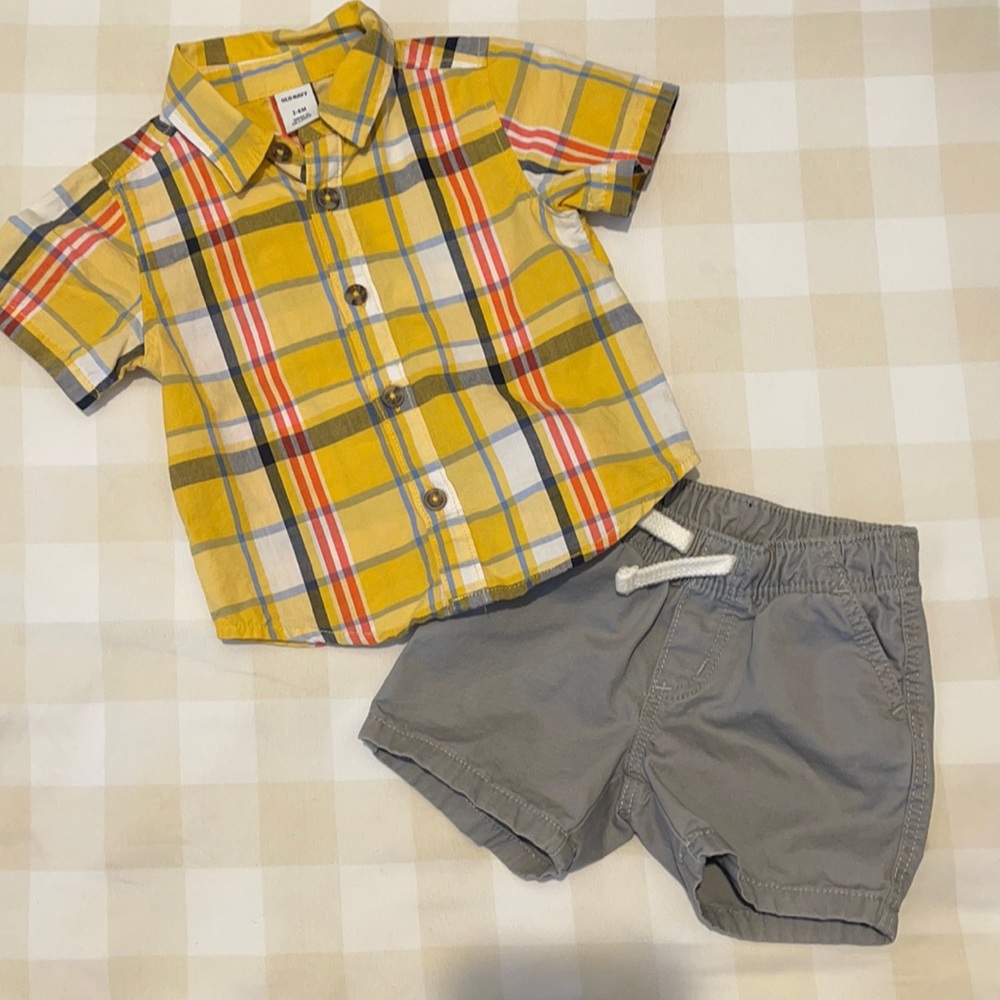 Boys 3-6 mo Old Navy Yellow Plaid Shirt and shorts
